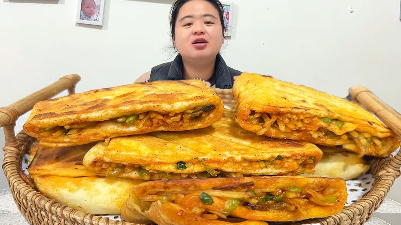 Домашняя закуска Картофельный пирог с зеленым перцем и пирог с ветчиной с зеленым перцем