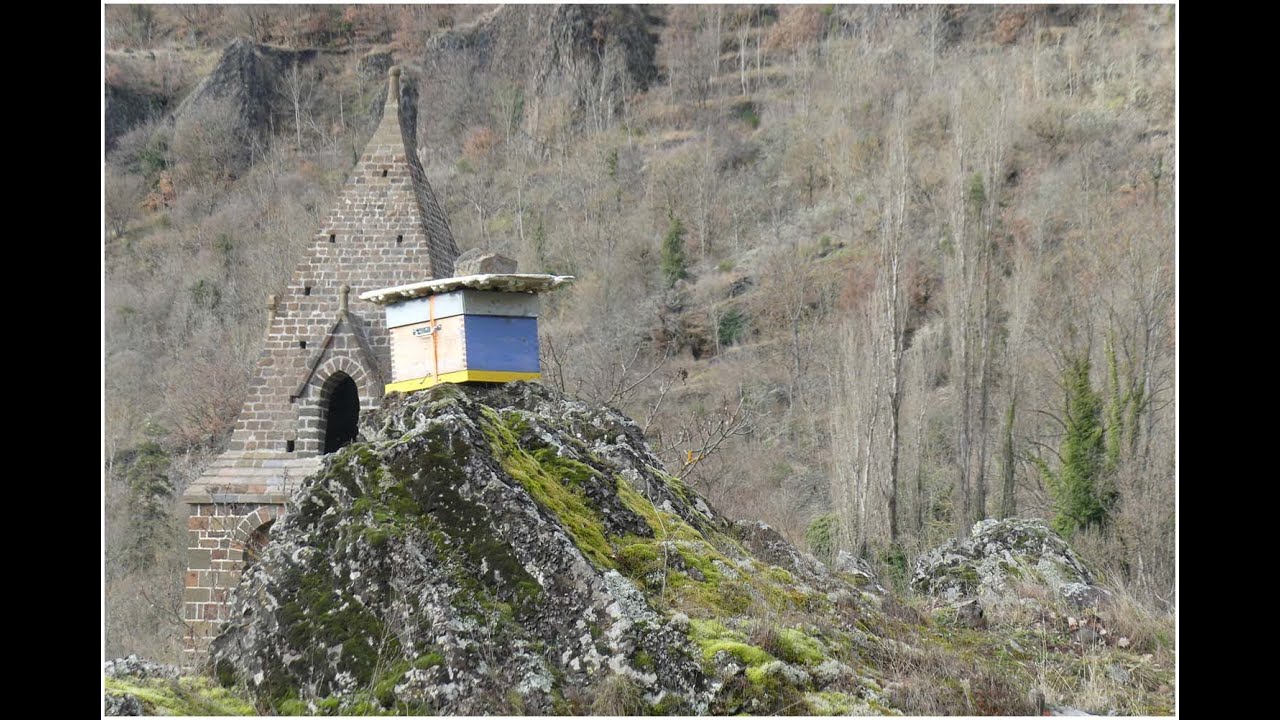 Haut Allier, Chanteuges le village et son monastère, Ste Marie des Chazes sa Chapelle, ses cascades