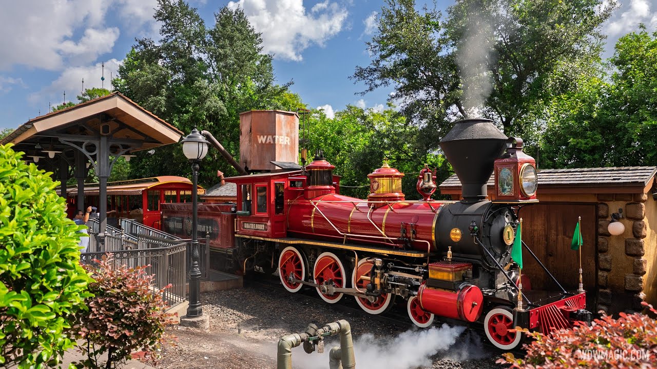 Стич присоединяется к Walt Disney World Railroad на изменённом маршруте шаттла в Magic Kingdom