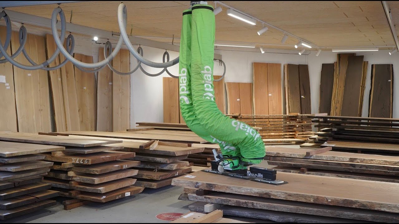 Hvals&oslash; Savv&aelig;rk - H&oslash;r fort&aelig;llingen om vores butik og vores sortiment her p&aring; Hvals&oslash; Savv&aelig;rk