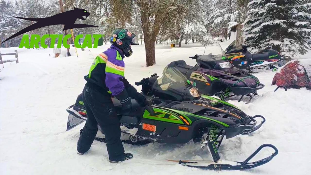 Cold Starting the Arctic Cat ZL440s and ZL500 + 88 Yamaha Exciter 570