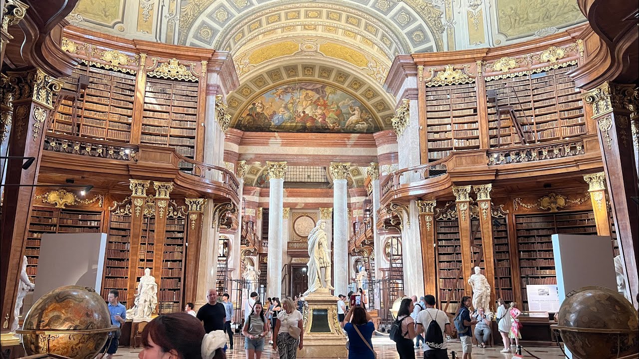 Vienna Day3 Vlog 走進維也納聖史蒂芬大教堂和最美圖書館！體驗鬆弛的市政廳廣場夏季電影節！