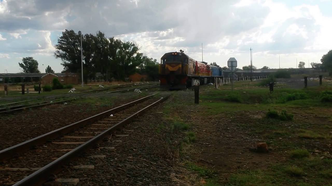 Vryburg 25-11-2016 Spoornet/Transnet GE U26C SAR Class 34 910,090,404