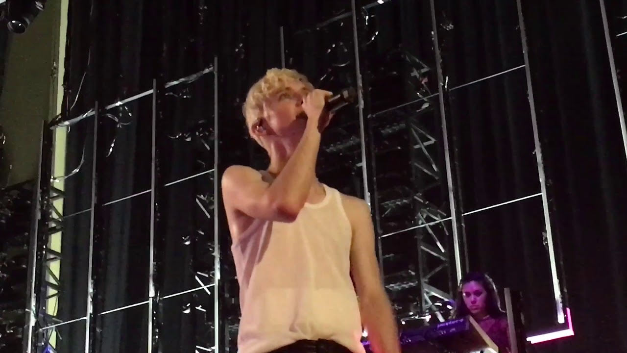 Troye Sivan - Animal (San Francisco 11-2-18)