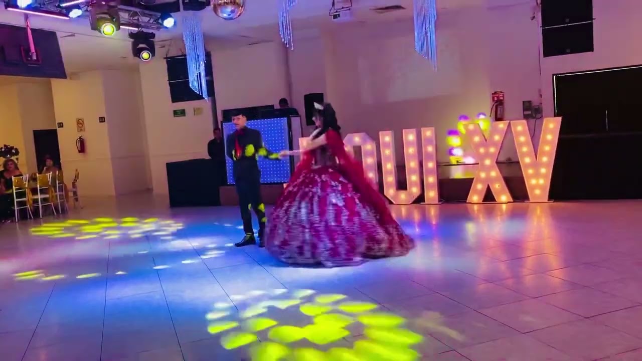 Vals de Xv años con su chambelán de honor -A thousand years -Cristina perri- coreógrafo ángel Flow