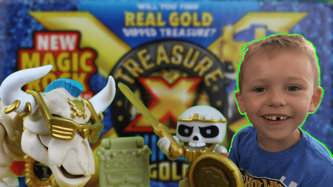 Father and Son Unboxing Treasure X Kings Gold Hunter Mystical Beast Dig and Discover Moose Toys