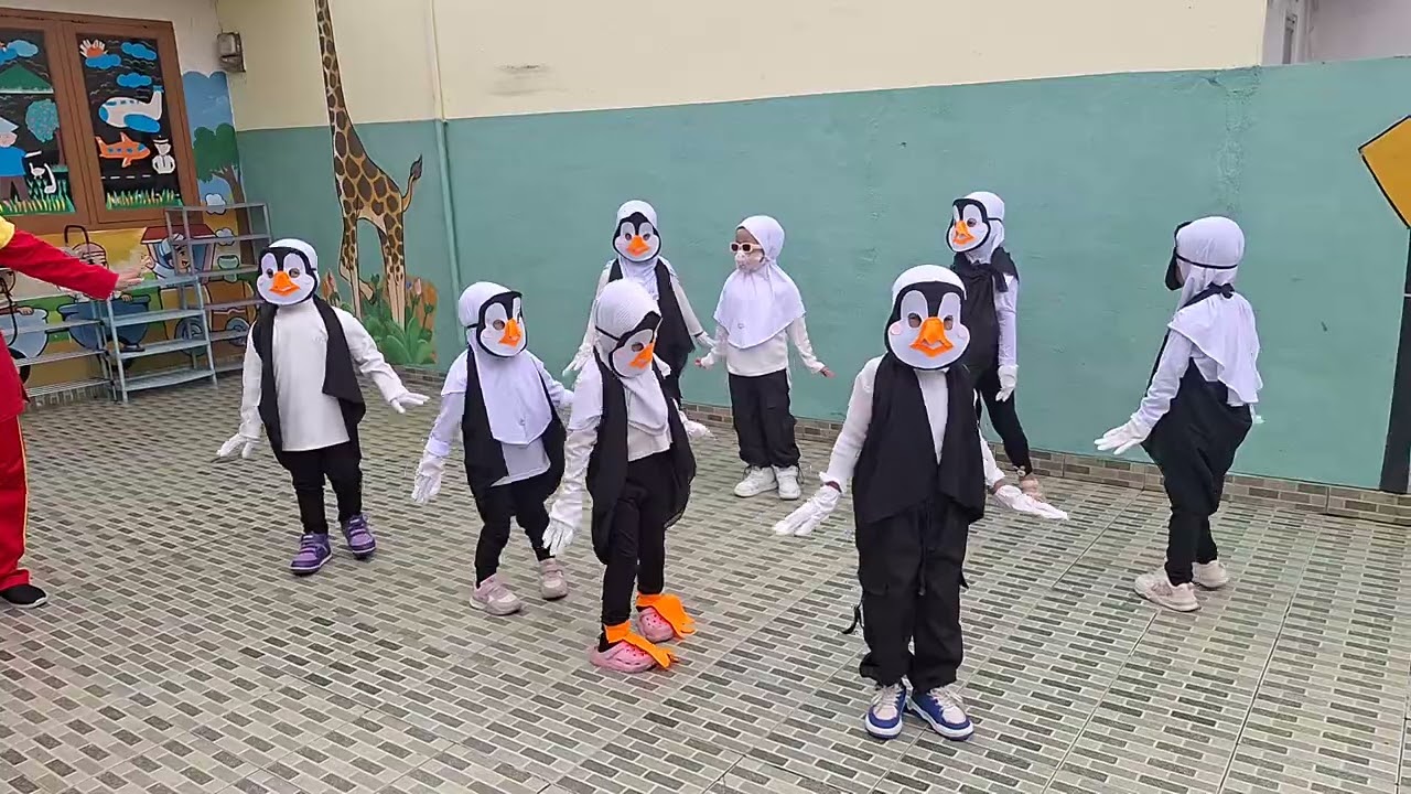 Latihan Menari Pinguin #tkkecil