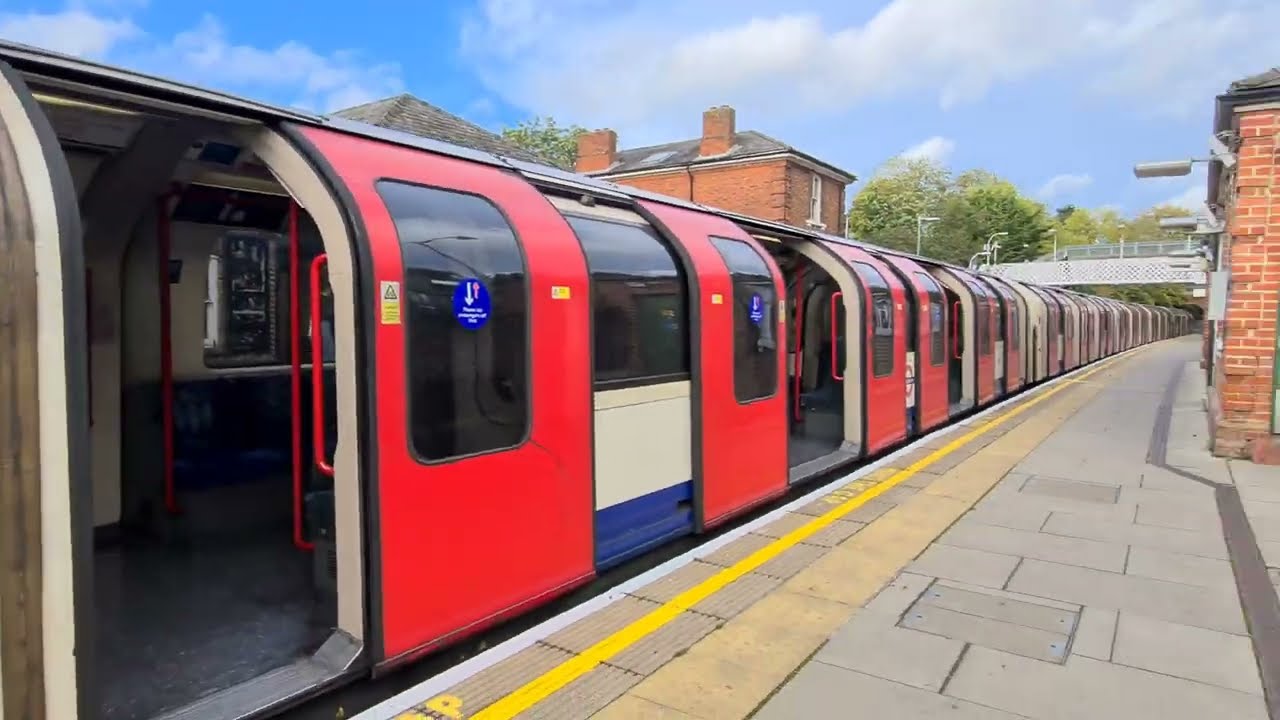 EPPING Tube Station (2022)