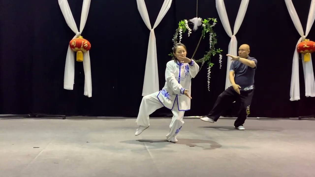 24式太极拳李晖叶志威老师 24 Step Tai Chi performed by Master Faye & Tary Yip - HD