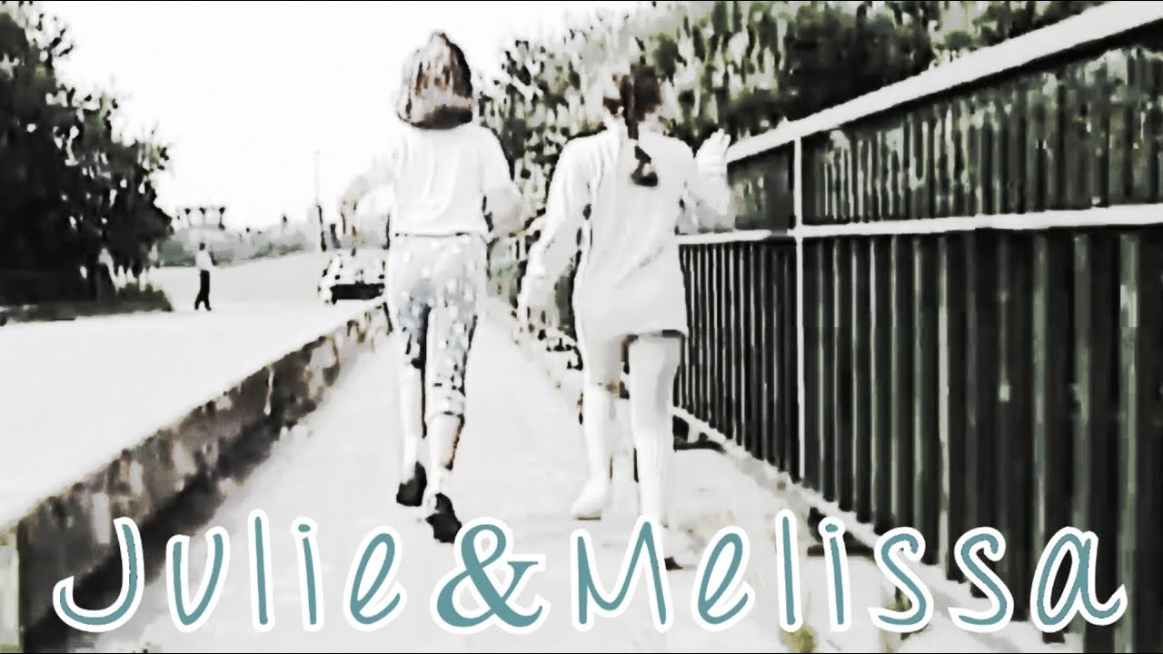 The Universe was Made to be Seen by my Eyes {Julie et Melissa}