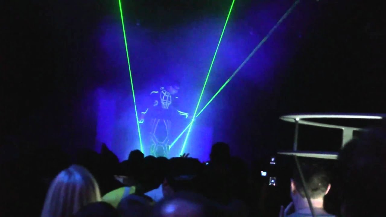 LaserMan - ElecTRONica - Disney California Adventure - HD - Disneyland 2010 - Opening night