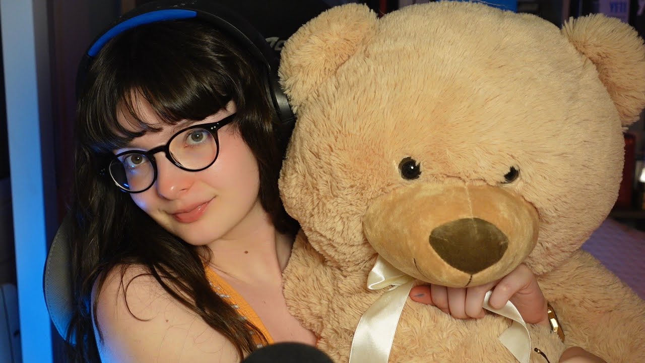 ASMR || random tapping + susurros
