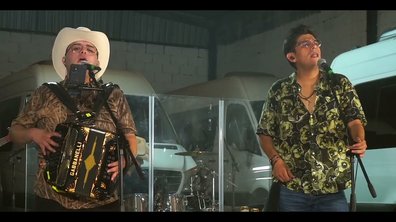 Aquella - El&iacute;as Medina & Akilatados