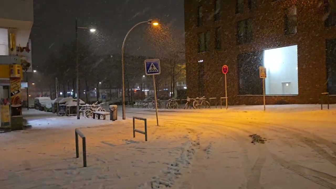 The Second Snow After Years With no Snow