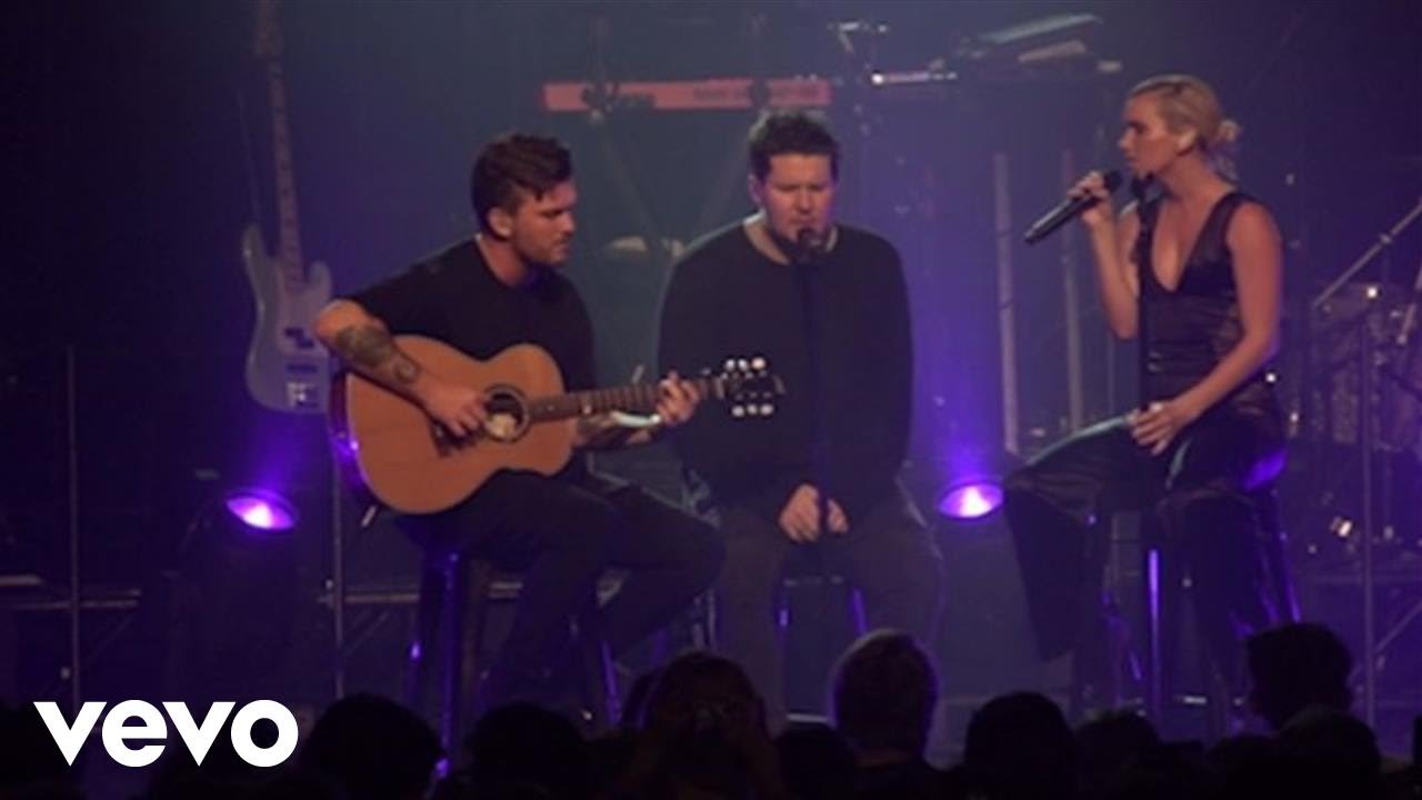 Jarryd James - 1000x (Live At Enmore Theatre) ft. BROODS