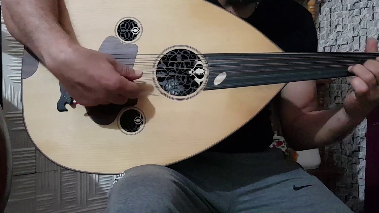 عزف مقطع حبيبي من أغنية من غير ليه