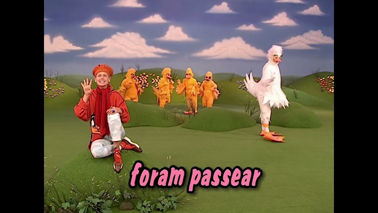 Xuxa - Cinco Patinhos (Five Little Ducks) (Vídeo Oficial - XSPB 2)