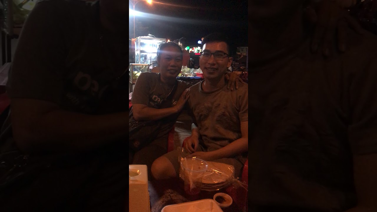 Thánh liệu vĩnh thâm kim cùng fan cười té ghế