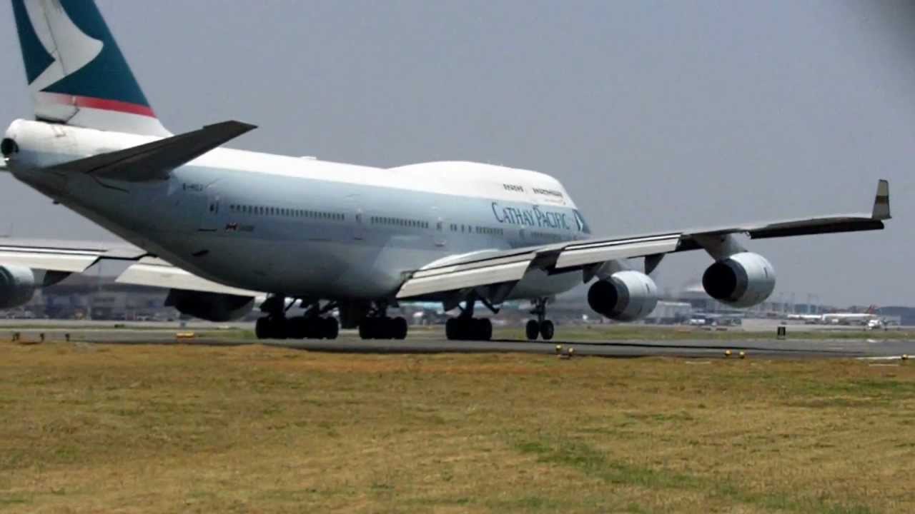 Cathay Pacific B747-400