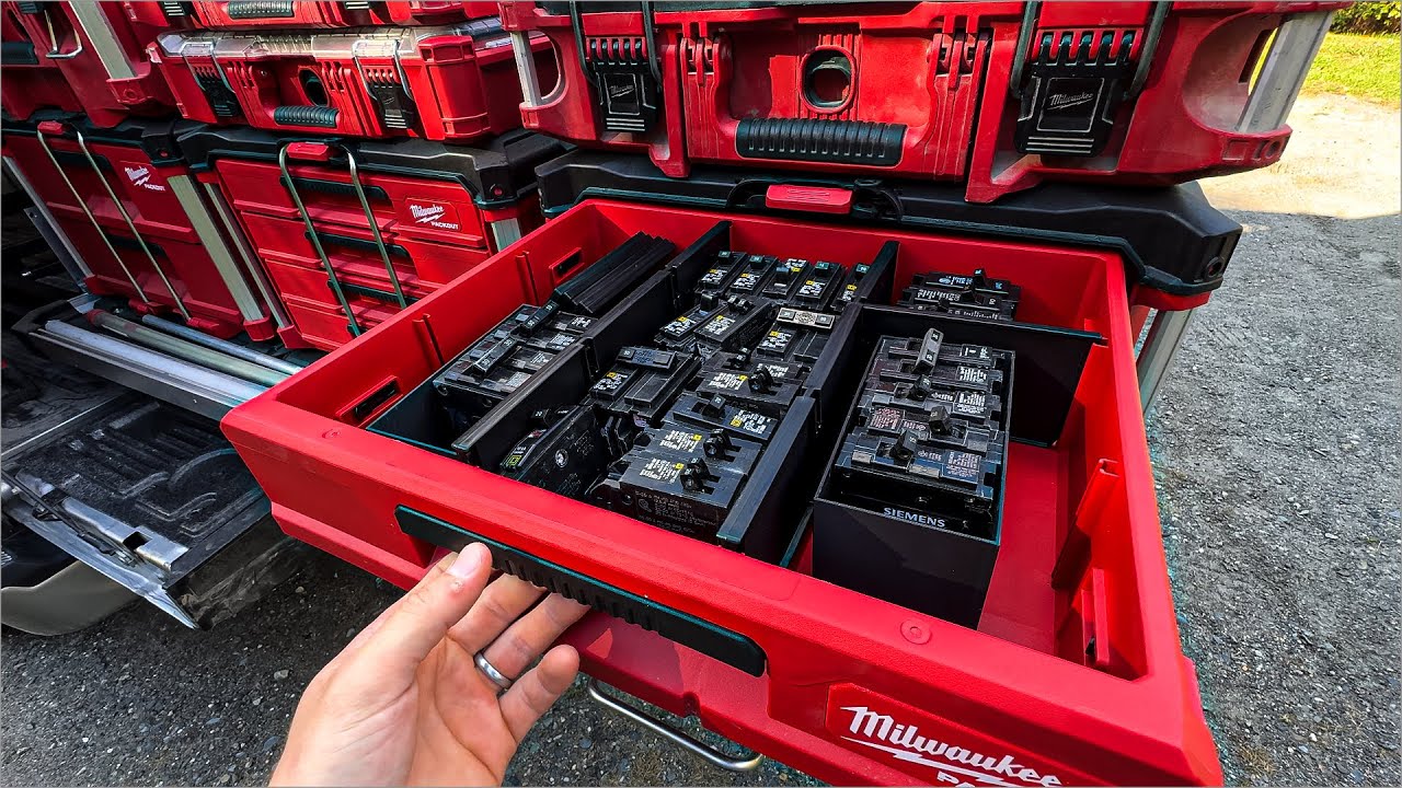 Установка ящика Milwaukee PACKOUT на палубном грузовике CARGOGLIDE, установка электромобиля!