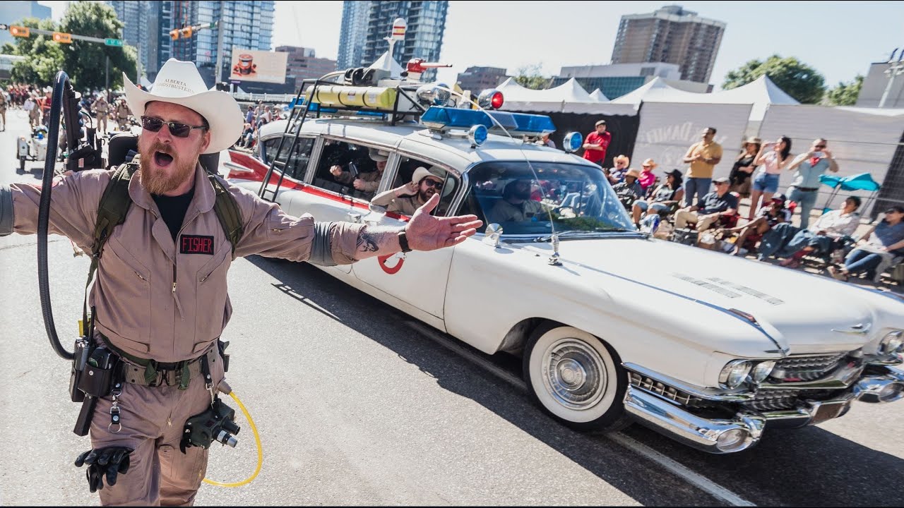 Stampede Parade 2022: Kevin Costner vs the Ghostbusters