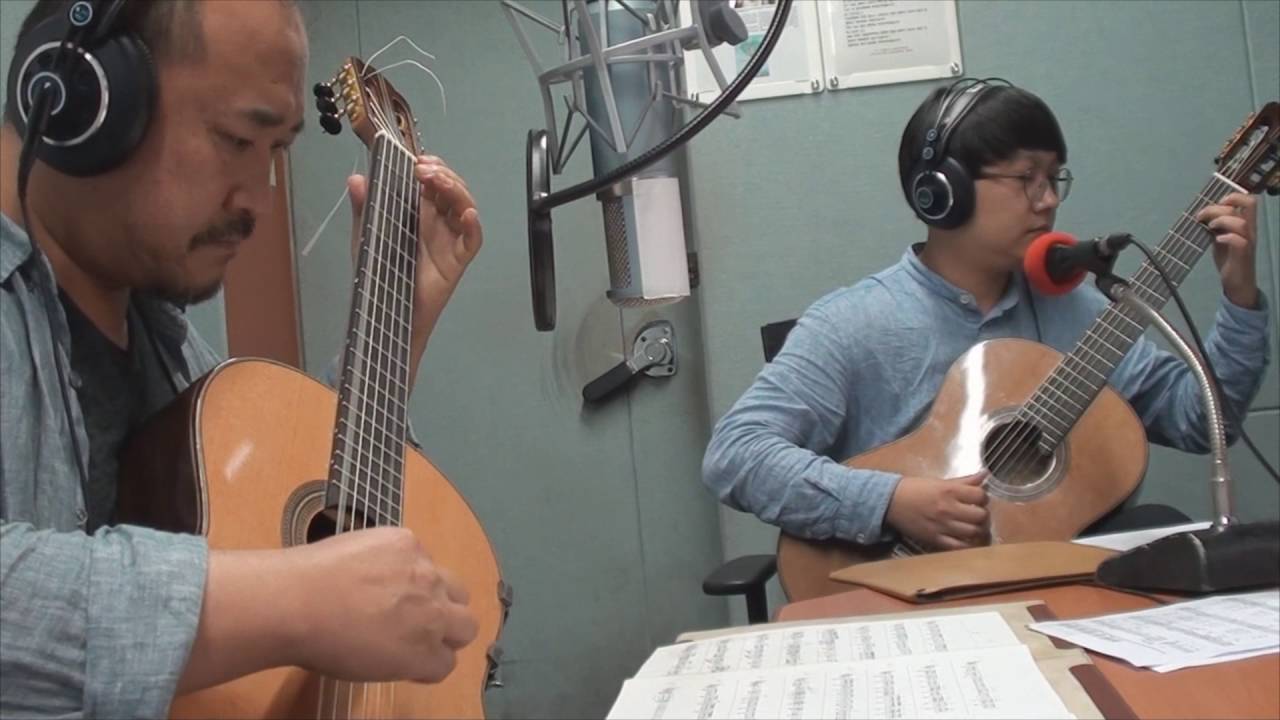 폴리포니 민요 주제에 의한 3장 Allegretto