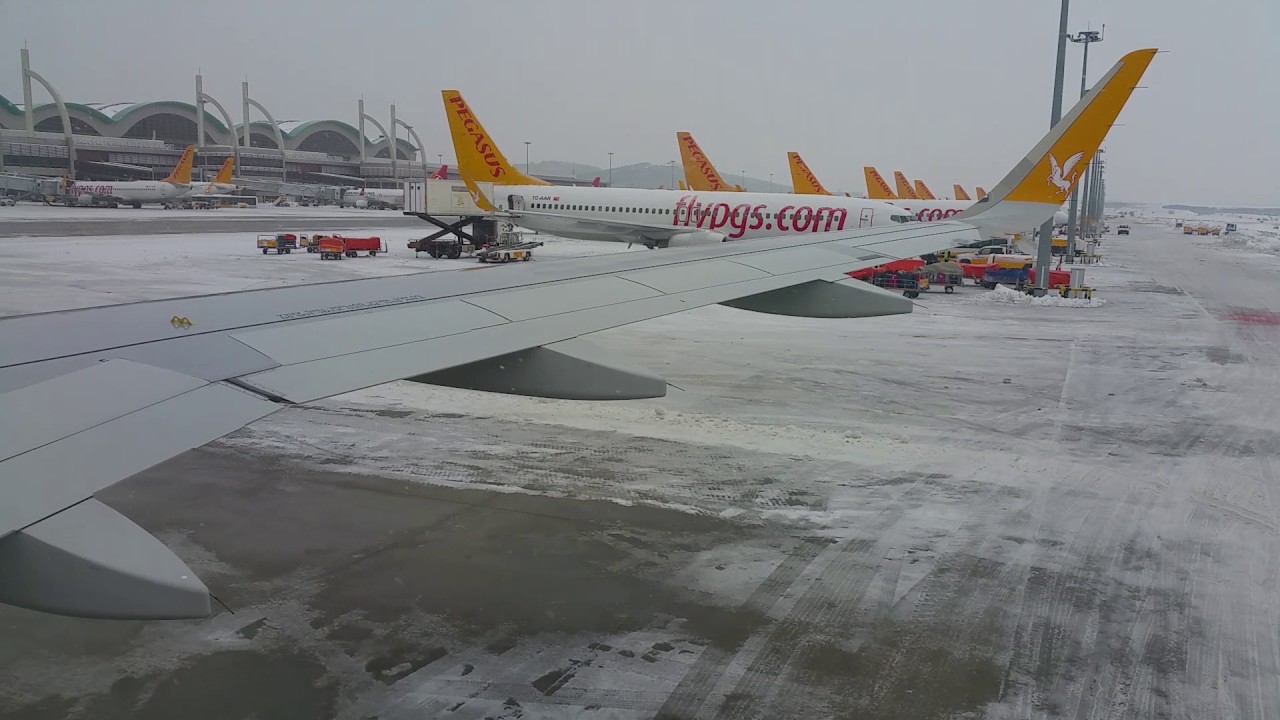 Pegasus Airlines A320NEO Landing At Snowy Istanbul Sabiha Gökçen Airport