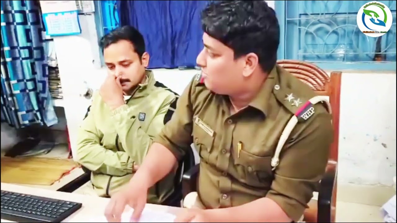 কংগ্রেসের ভিক্টর চাকুলিয়া থানার অফিসারের সামনে #social #kaliachakgkssamity victor #videovairal #W.b
