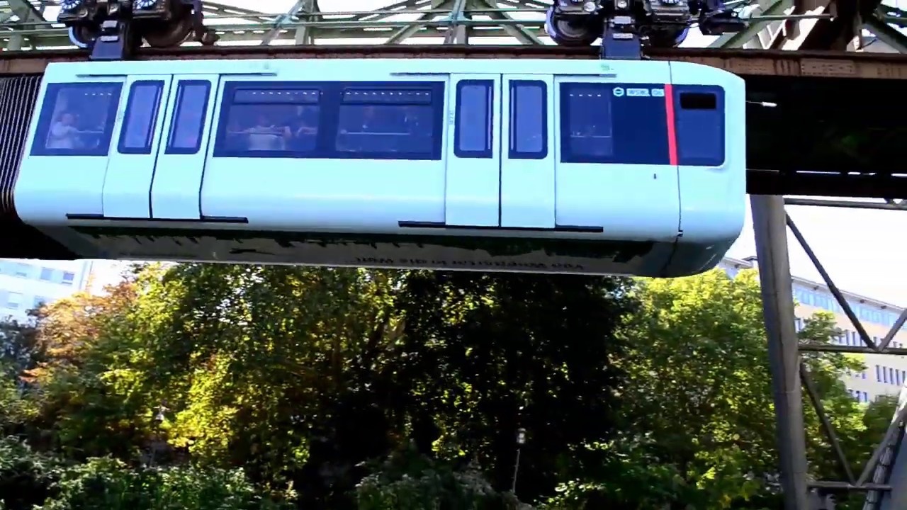 Abraxas-Kinder machen die Ansagen in der neuen Schwebebahn