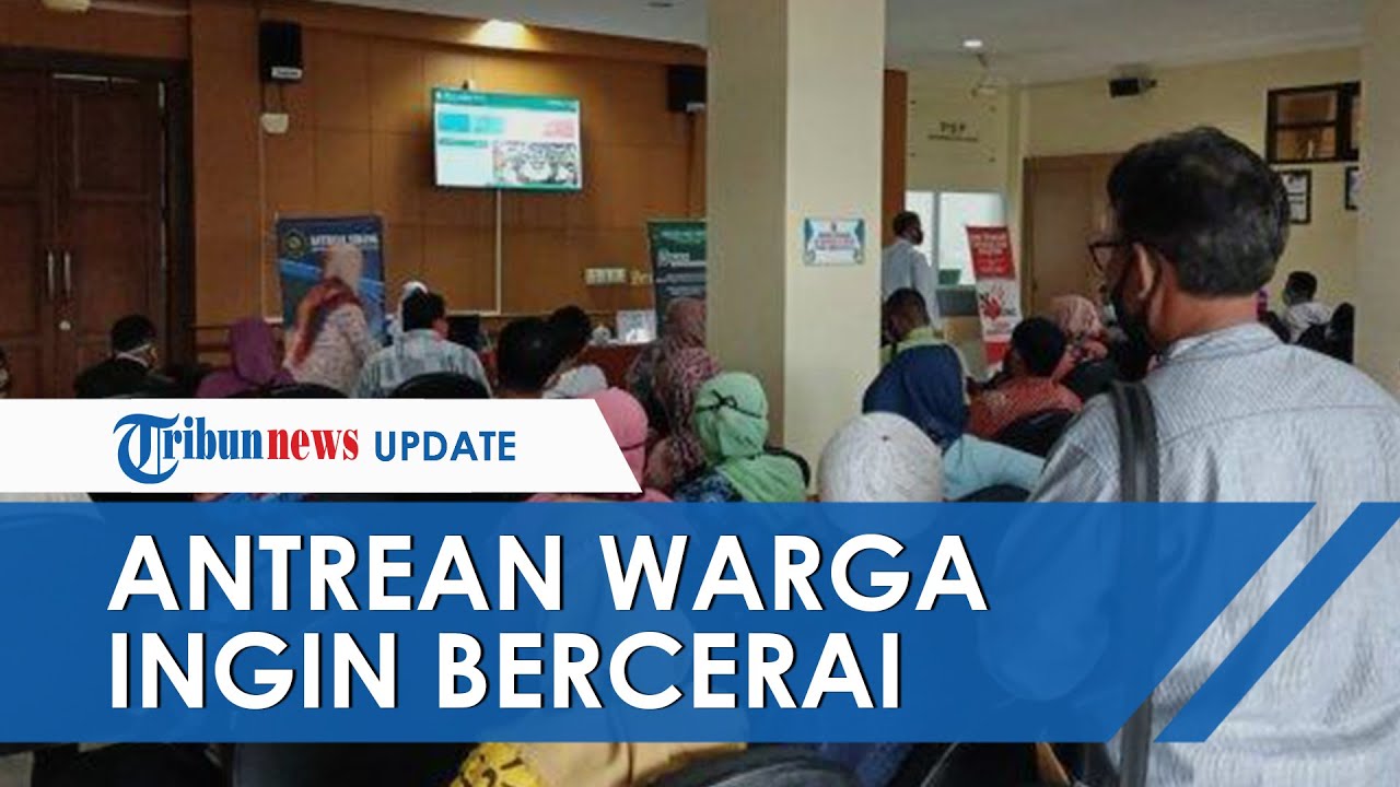 Viral Video Antrean Panjang Warga Indramayu yang Ingin Bercerai Membludak hingga Tempat Parkir
