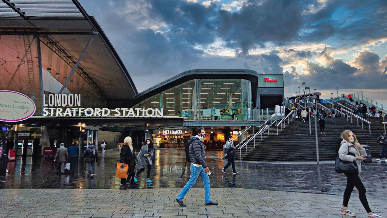 Stratford London: Where the West End 's Not Too Far from the Heart of London
