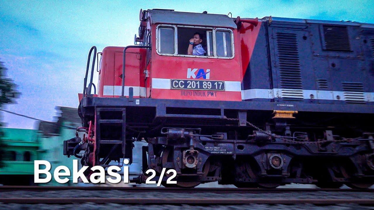 (2/2) Nonton Kereta Api Lewat Di Timur Stasiun Bekasi 03/07/2025