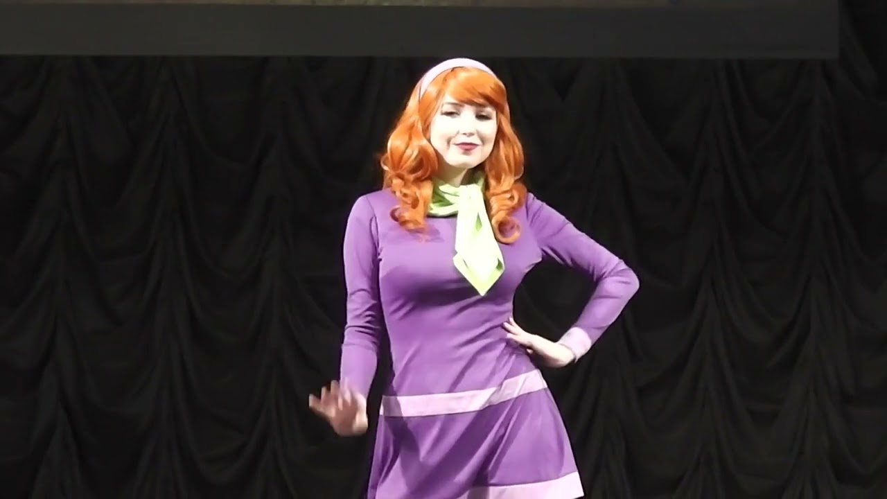 Magic Kingdom 2017 Daphne Blake Scooby Doo Mystery Inc cosplay