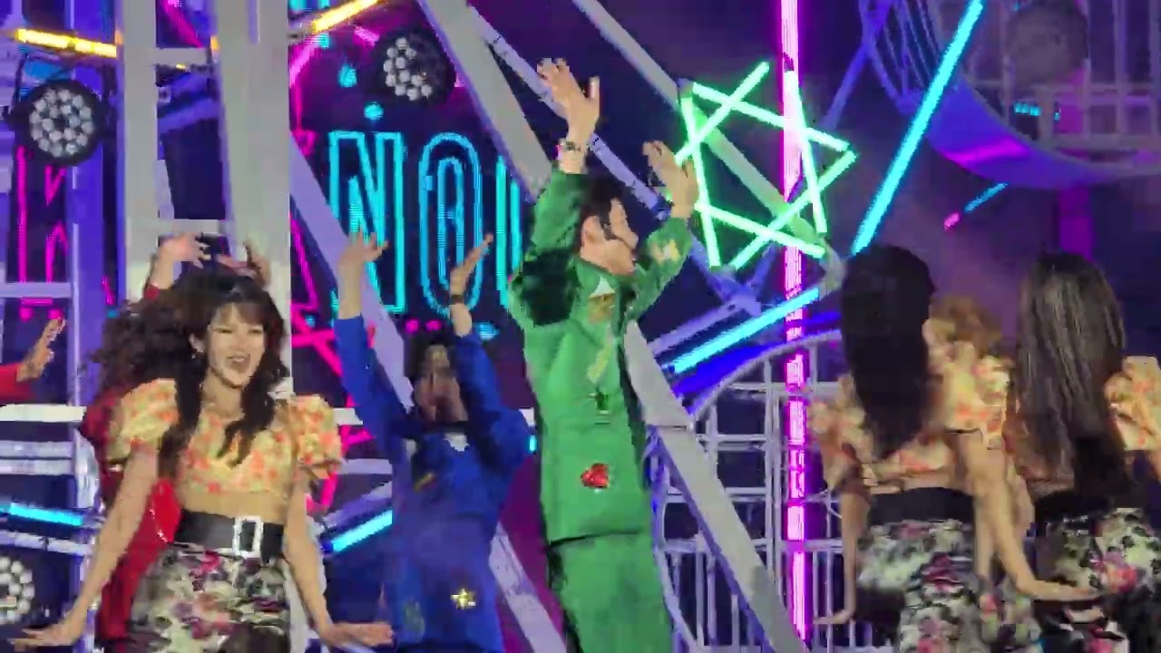 Medley GMMTV | KristSingto TayNew OffGun at PEBACA Concert #PEBACAConcert