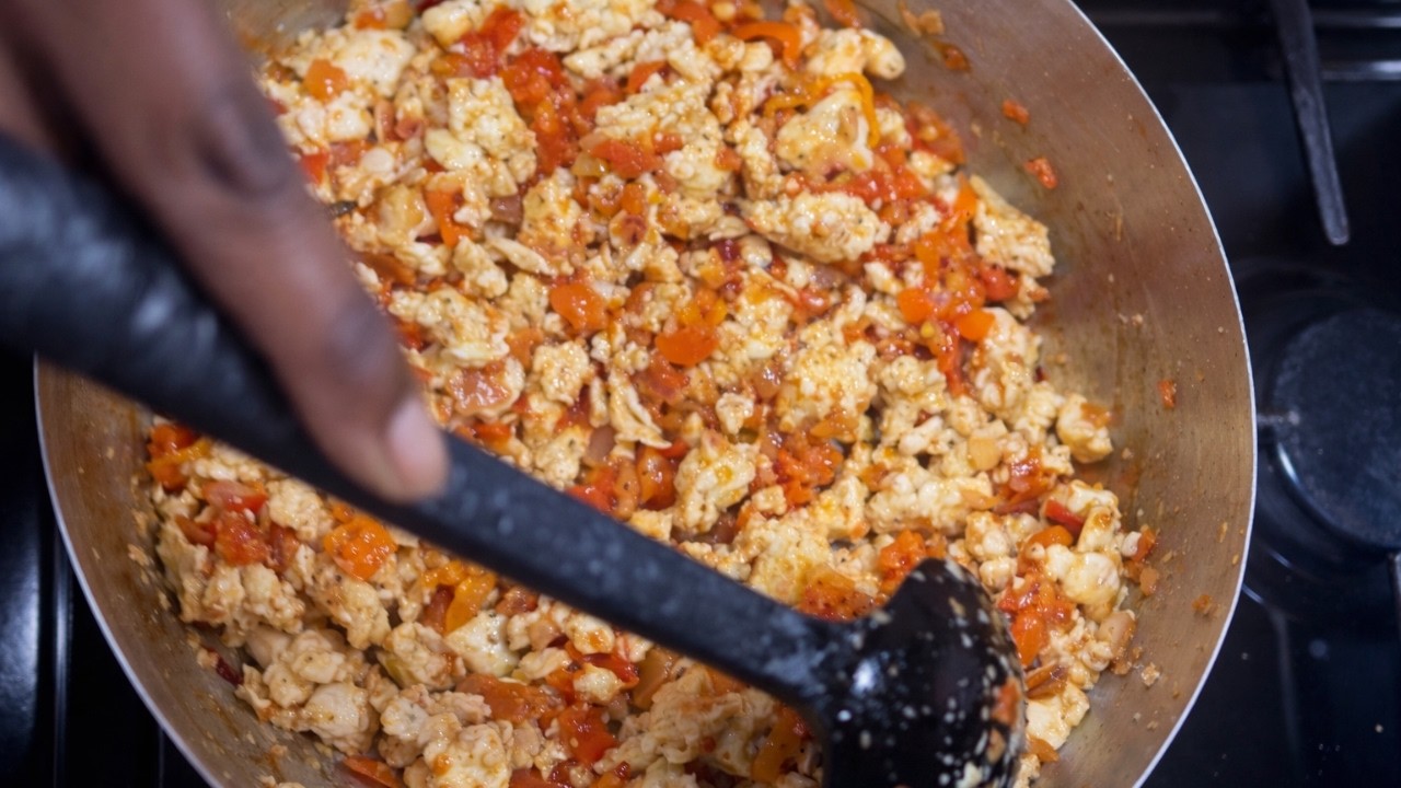 Easy Spicy Egg Sauce Recipe (Ready in 10 Minutes)