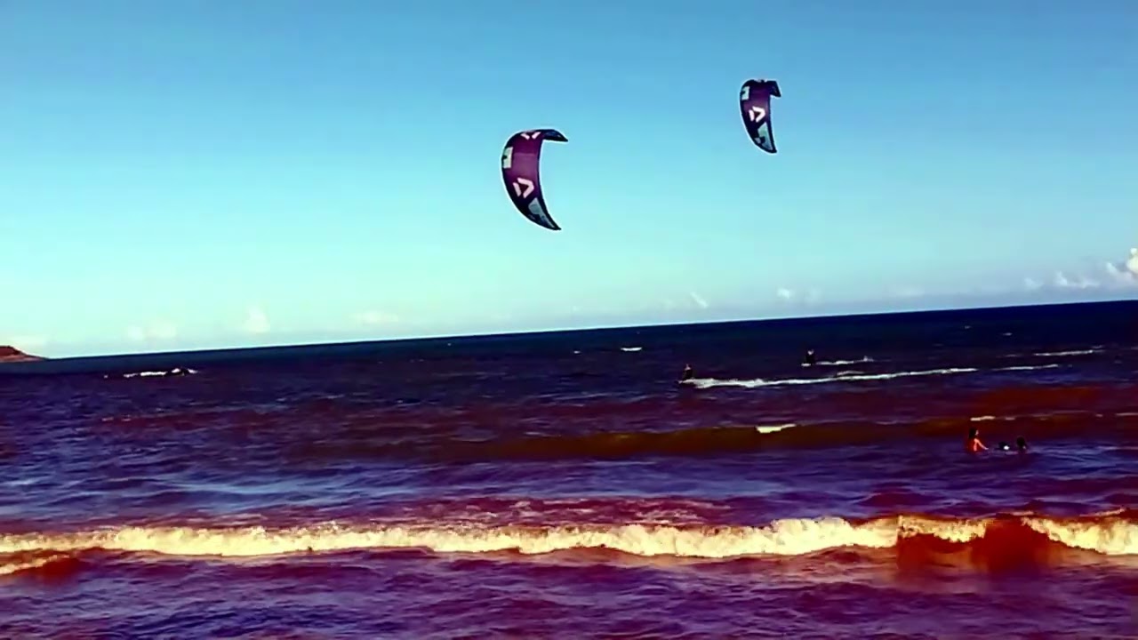 PRAIA DE MARIA NENÉM: O POINT DO KITE SURF - PIÚMA-ES-BRASIL