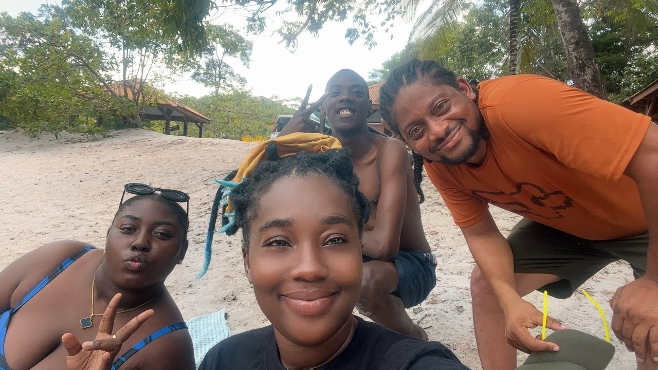 Huize Anton te  Carolinakreek/ Met Shanika naar de stad/ vakantie in Suriname🇸🇷#mozes #suriname 