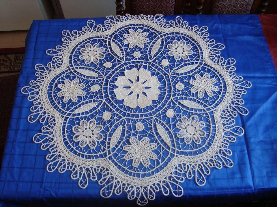 Predivna kolekcija poentlesa-Beautiful colection of crochet(romanian lace)