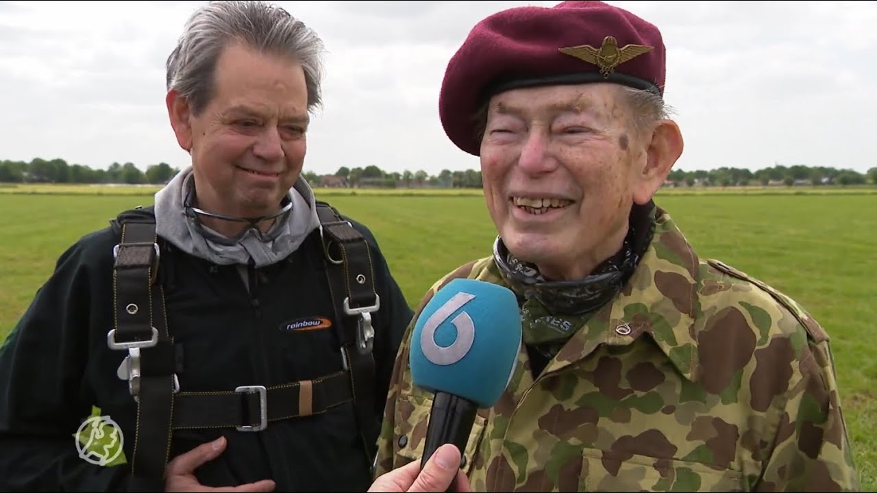 Tandemsprong Paracommando veteraan Loek Middel (98) met het Korps Commandotroepen op 24-5-2023