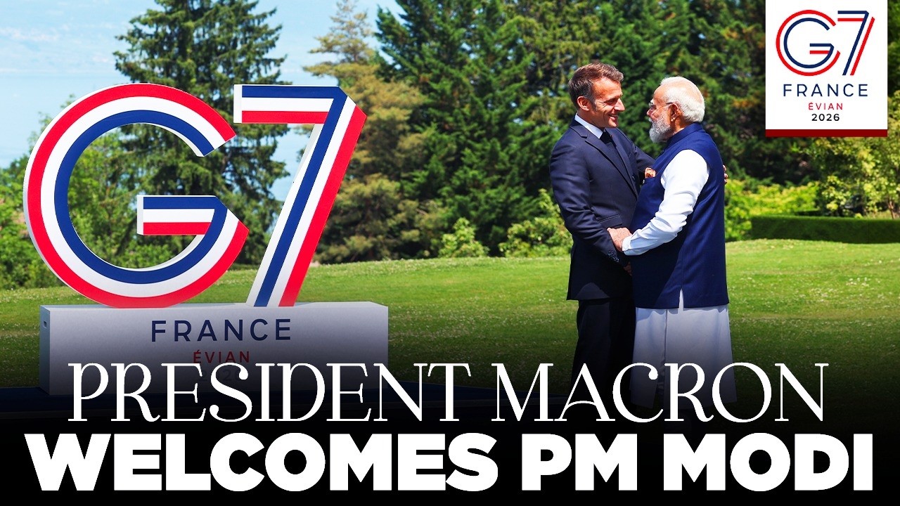 LIVE: PM Modi receives an official welcome from French President Macron
