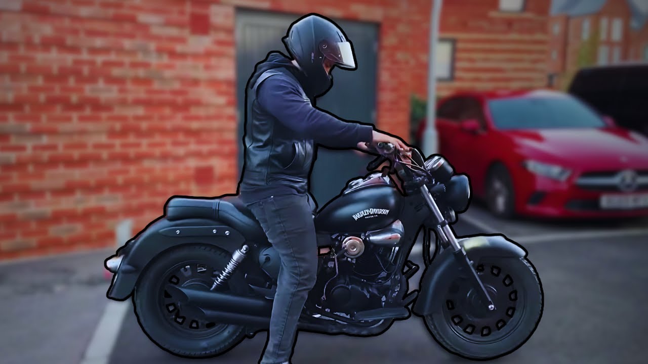 Harley Davidsons vs Keeway Superlight
