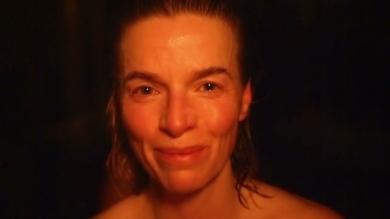 Janne Schra &ndash;&nbsp;Dragon (feat. Thekla Reuten)