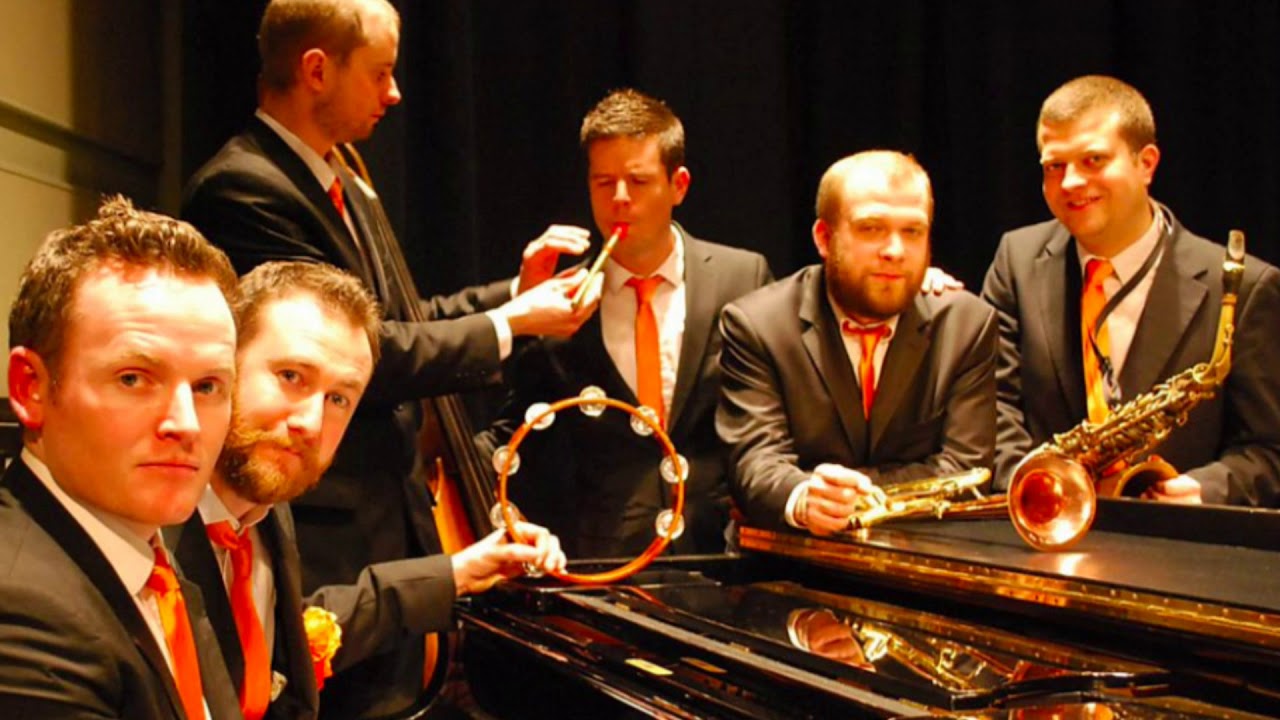 The Horne Section - Everybody Speaks English