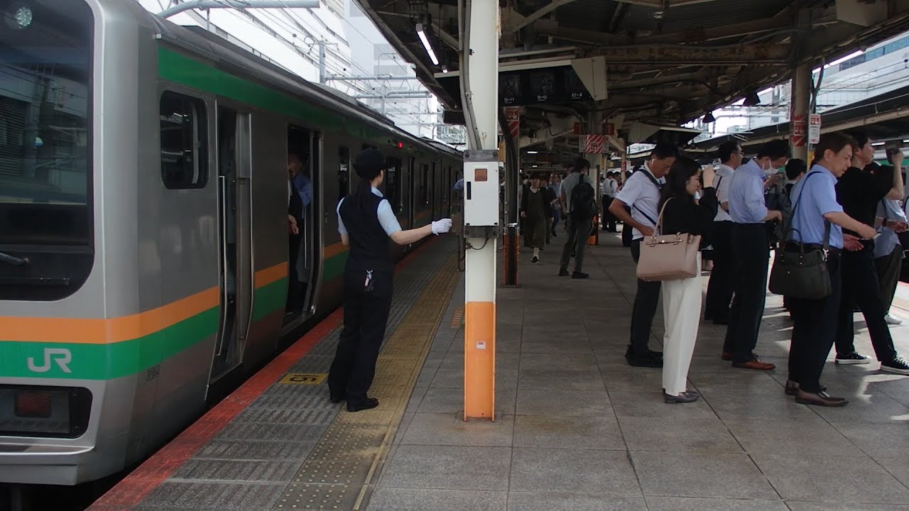 東海道線横浜駅での女性車掌動作ME１