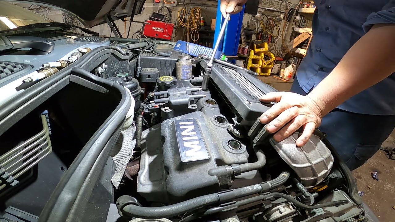 2004 MINI Cooper-S Spark Plug and Wire Replacement