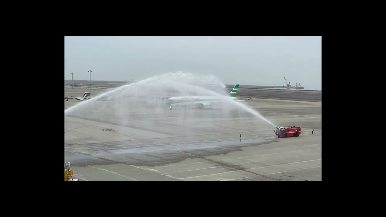 キャセイ80周年特別塗装セントレア350-900