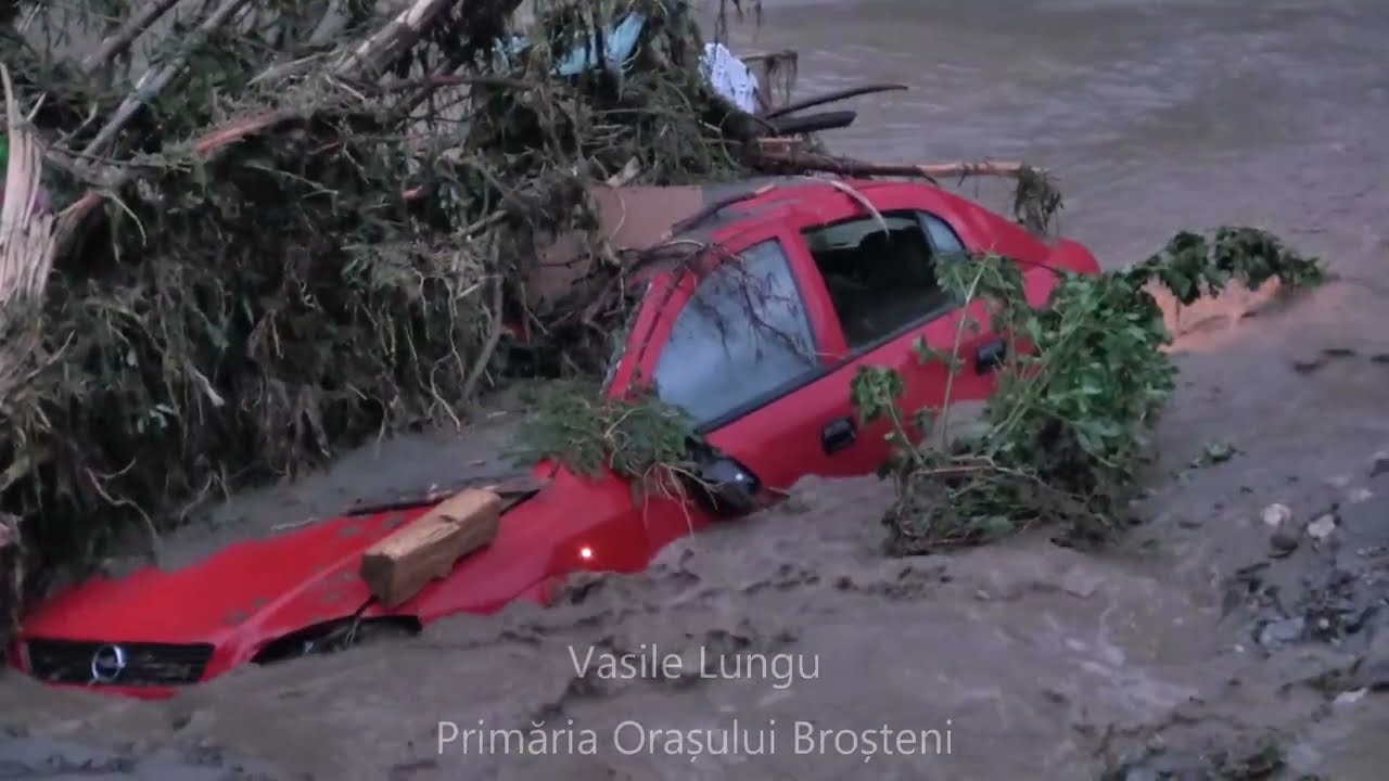 INUNDAȚII CATASTROFALE ÎN ORAȘUL BROȘTENI, JUD  SUCEAVA