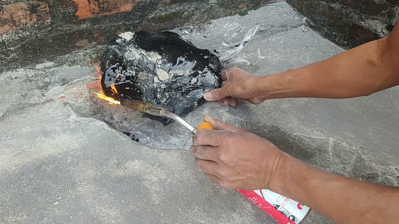tự chống thấm mái nhà bằng nhựa đường. hiệu quả rất cao, rất đơn giản