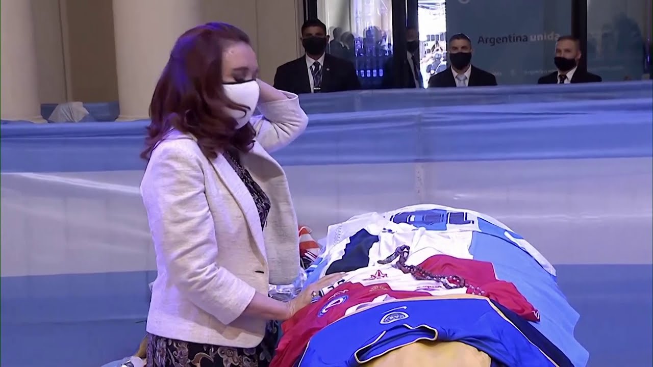 Argentinian Vice President joins crowds of mourners at Maradona's wake