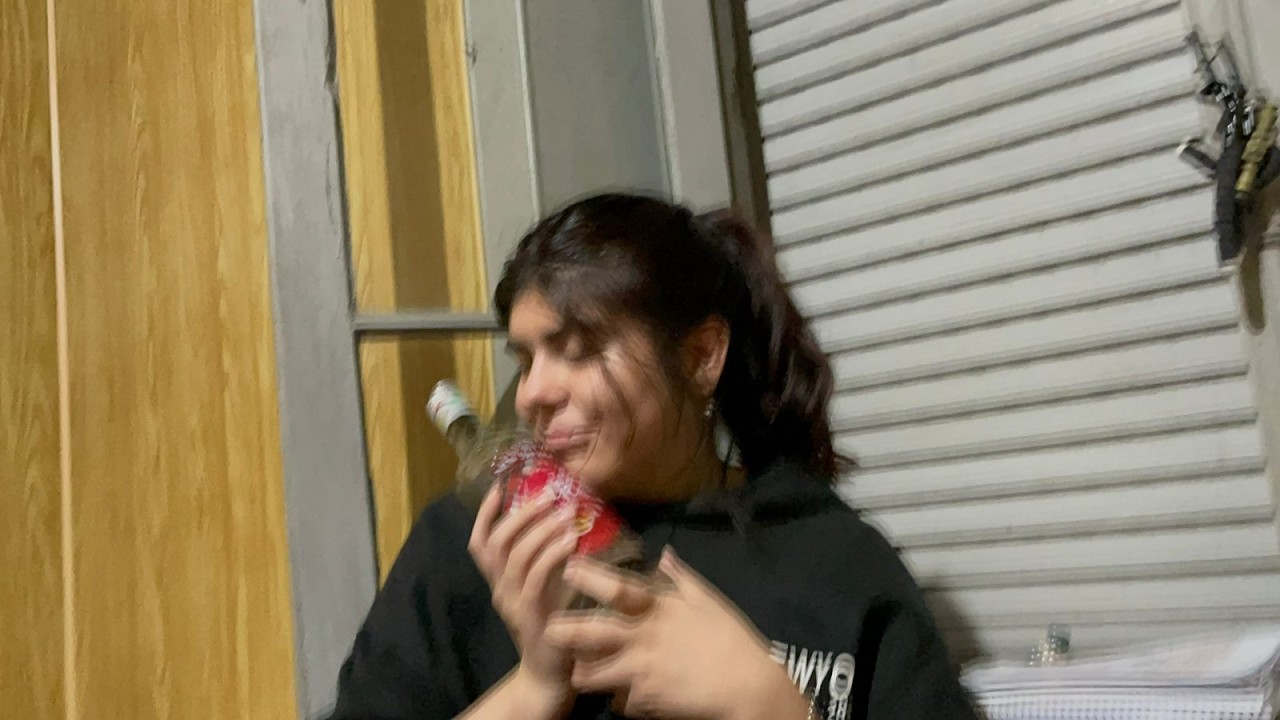 en este vlog solo hay alcohol y pastel de papa